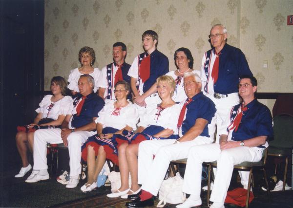 Old Dominion Cloggers posing for a group photograph